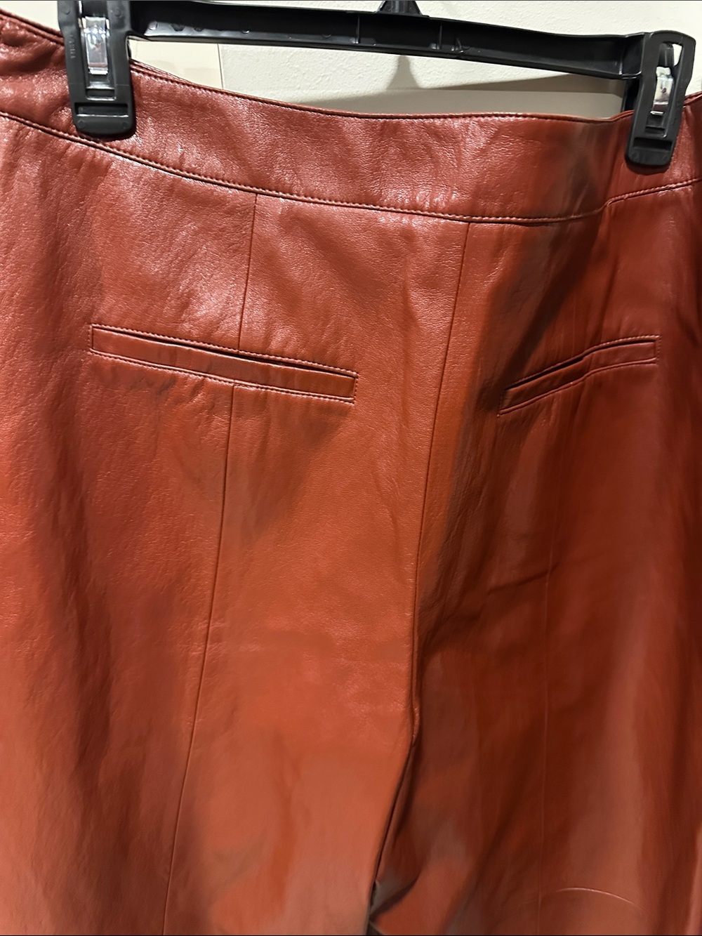 High-Rise-never worn Faux Leather Wide-Leg Shorts in Brick Red - Picture 4 of 4